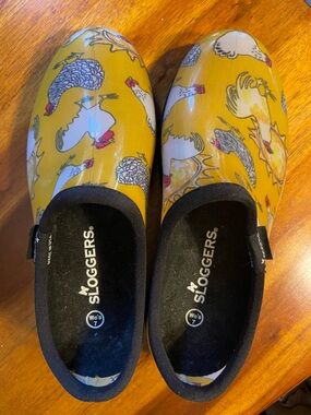 Sloggers Women's 7 Yellow Chicken Print Waterproof Garden Clogs Like New